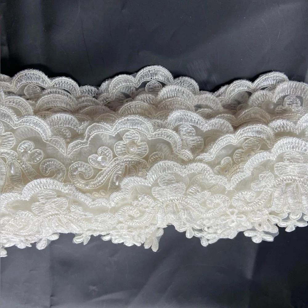 NWOT 7 Yards of Elegant, Almost White Lace Trim/Fabric w/Beads & Floral Stitch - Picture 9 of 16